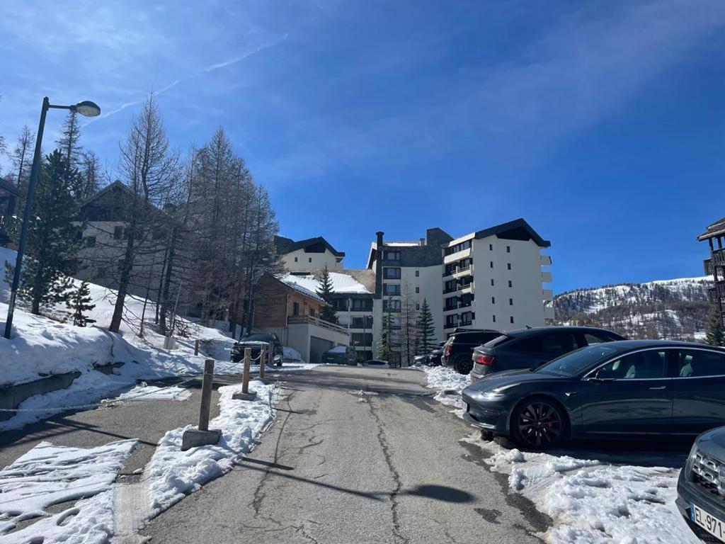 Risoul 1850 - Appart' 4 Personnes Ski Aux Pieds ภายนอก รูปภาพ